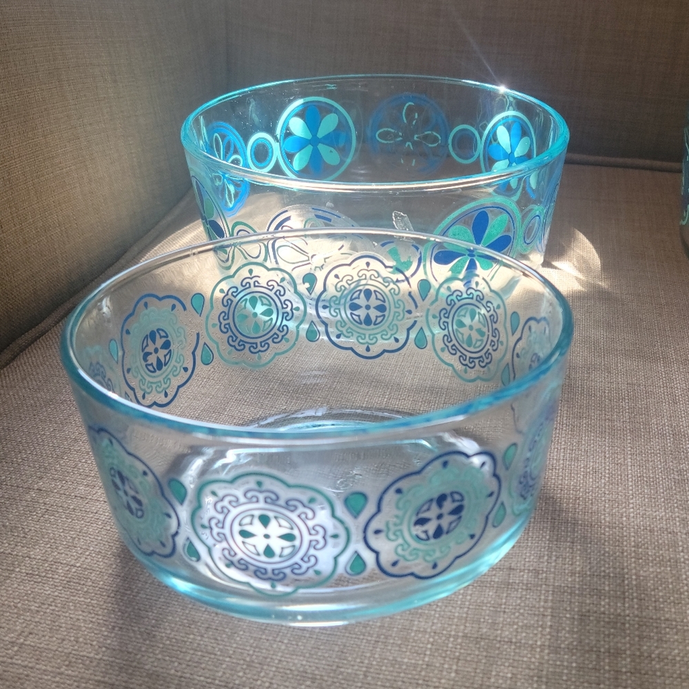 2 Pyrex Blue aqua Glass bowls used